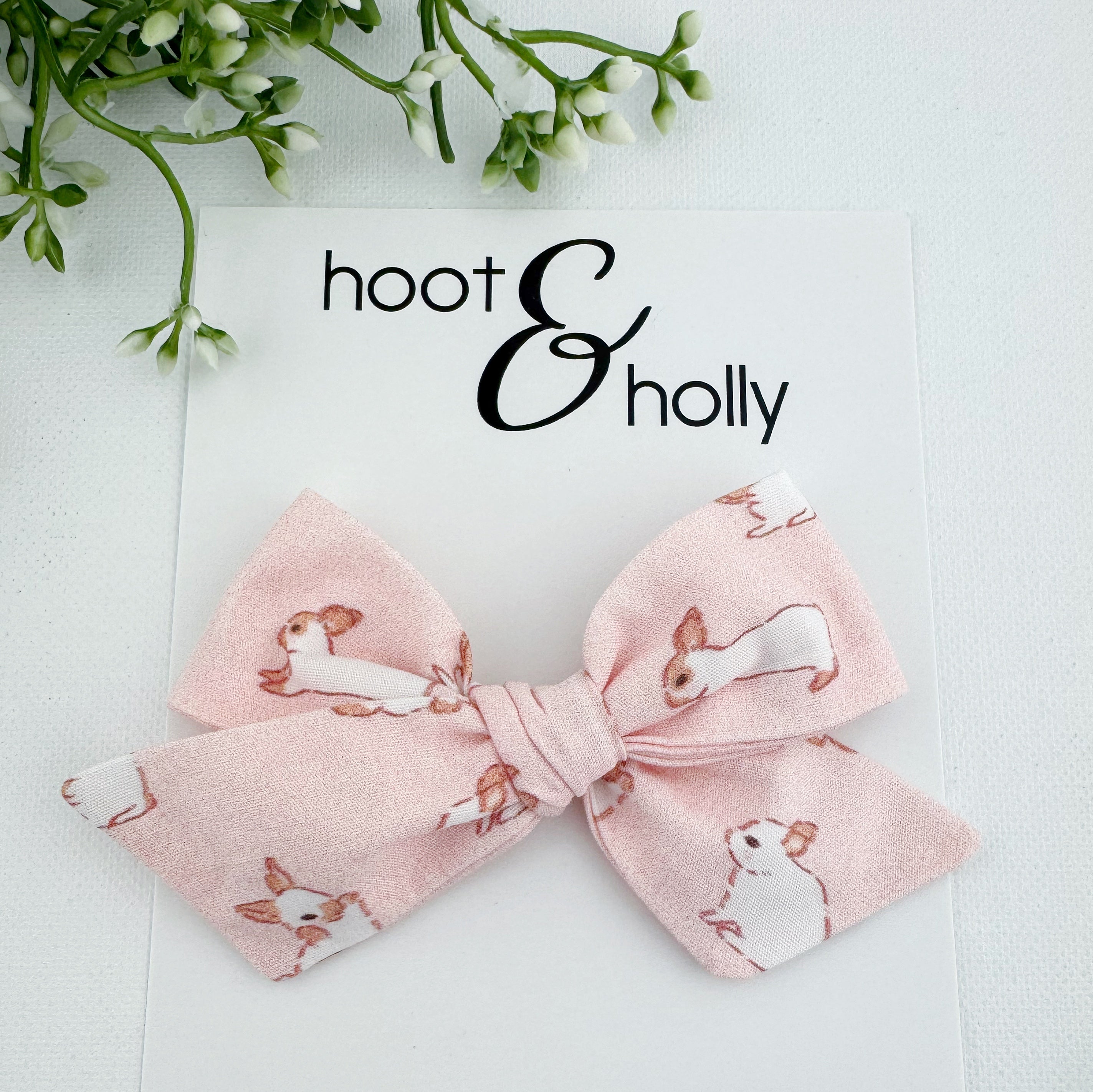 Victoria Bow - Bunnies on Pink