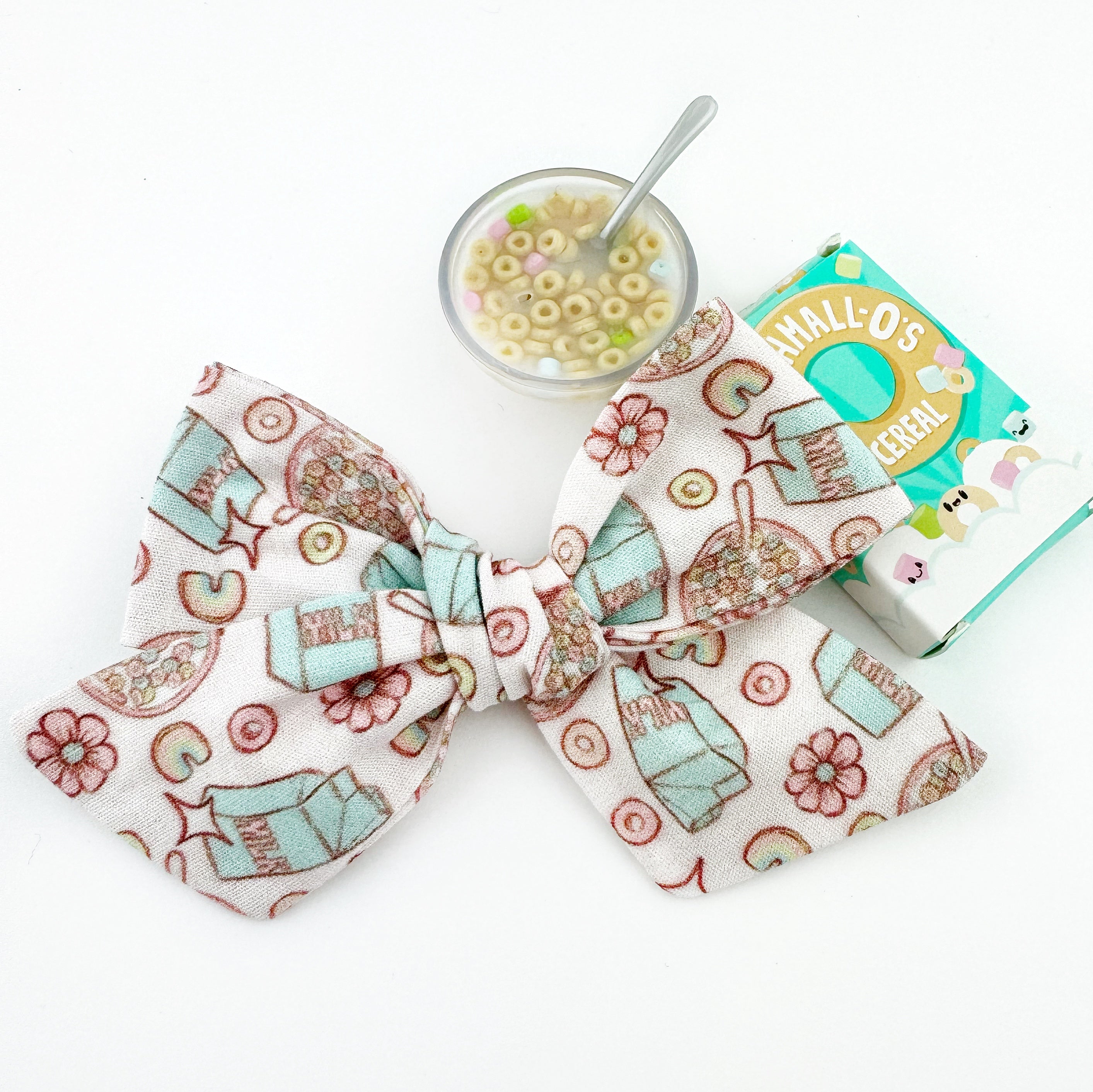 Victoria Bow - Cereal and Milk