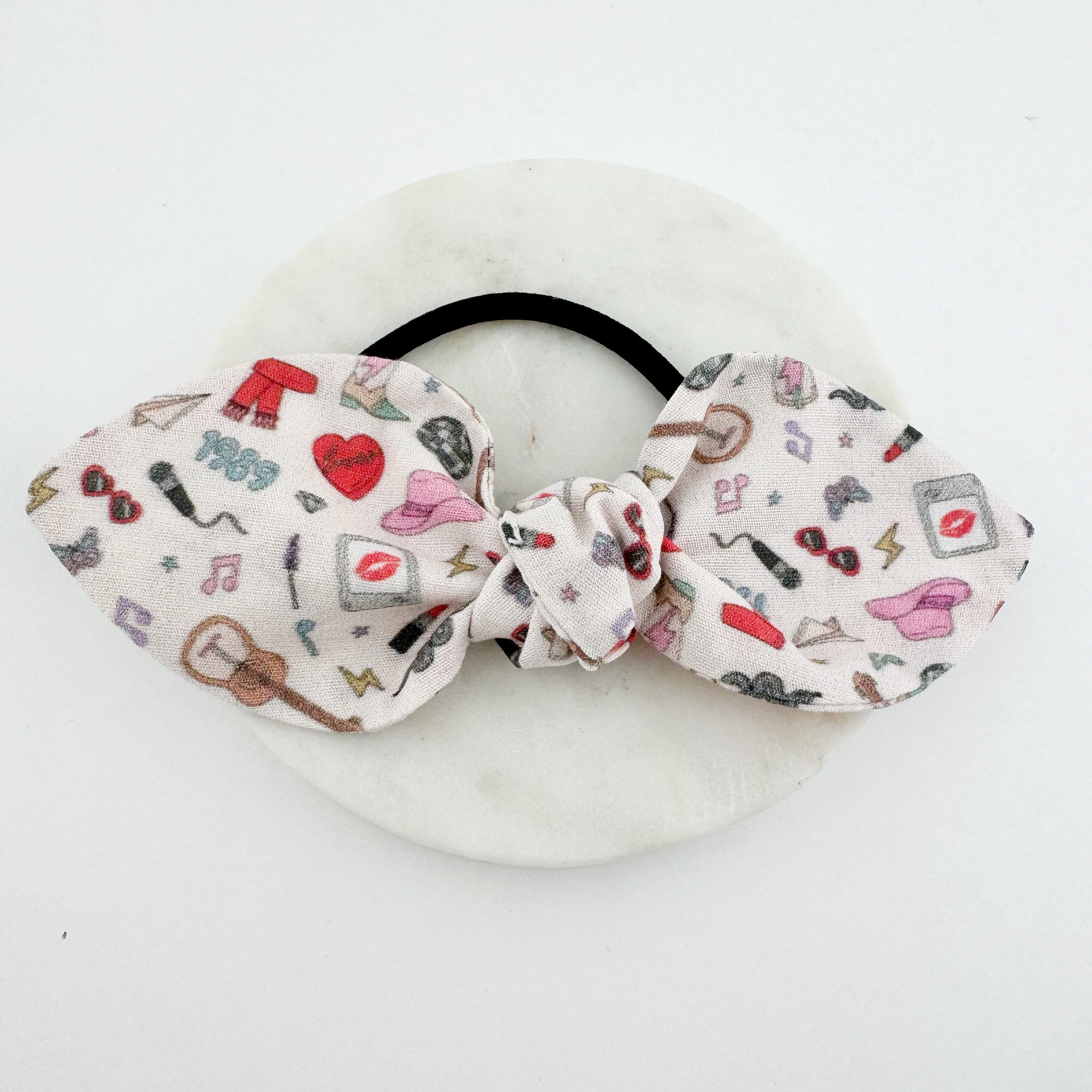 Ponytail Knot Bow - Eras on Cream