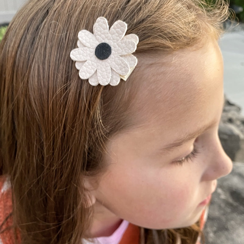 Daisy Flower Clips - Pastels