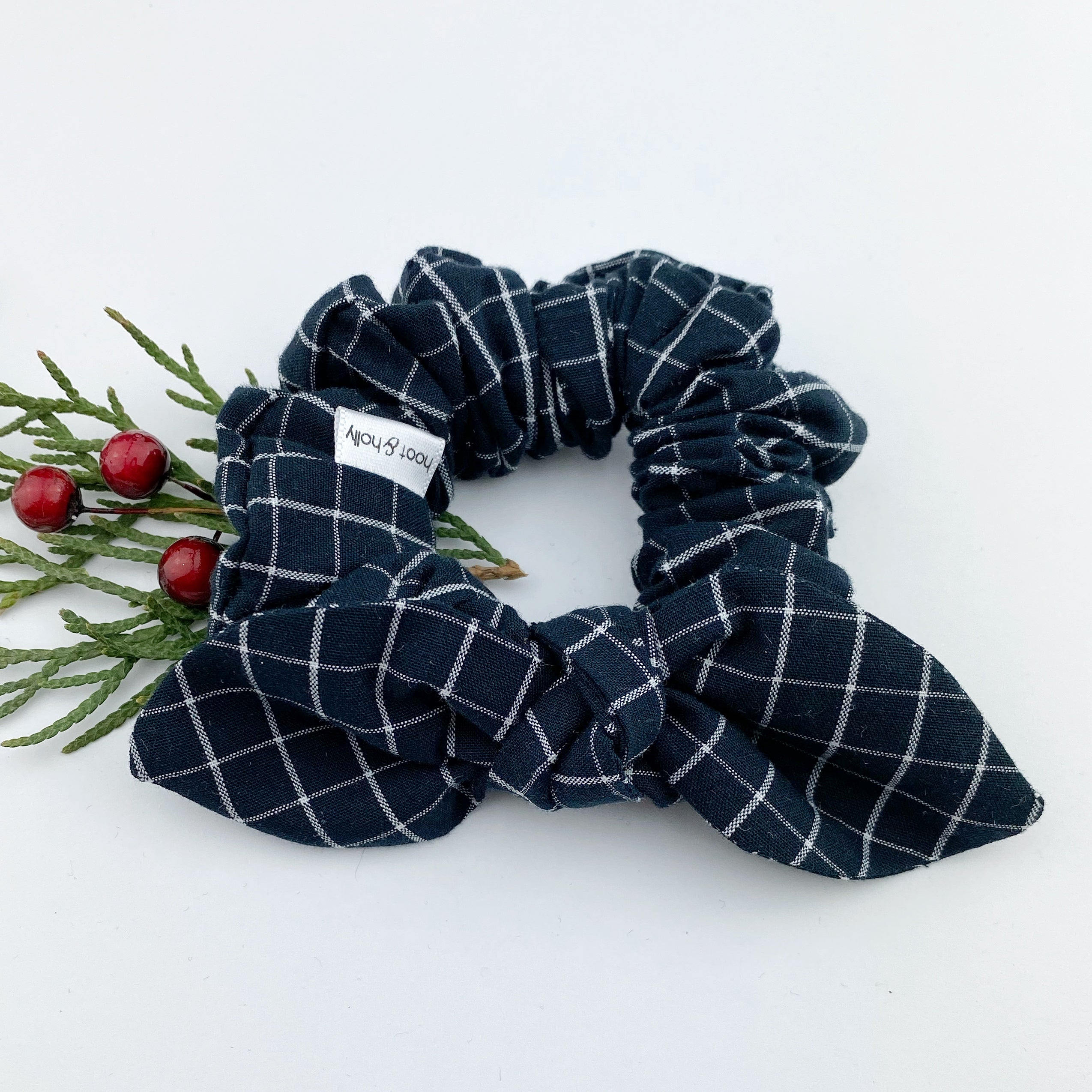 Knot Scrunchies - Black Plaid
