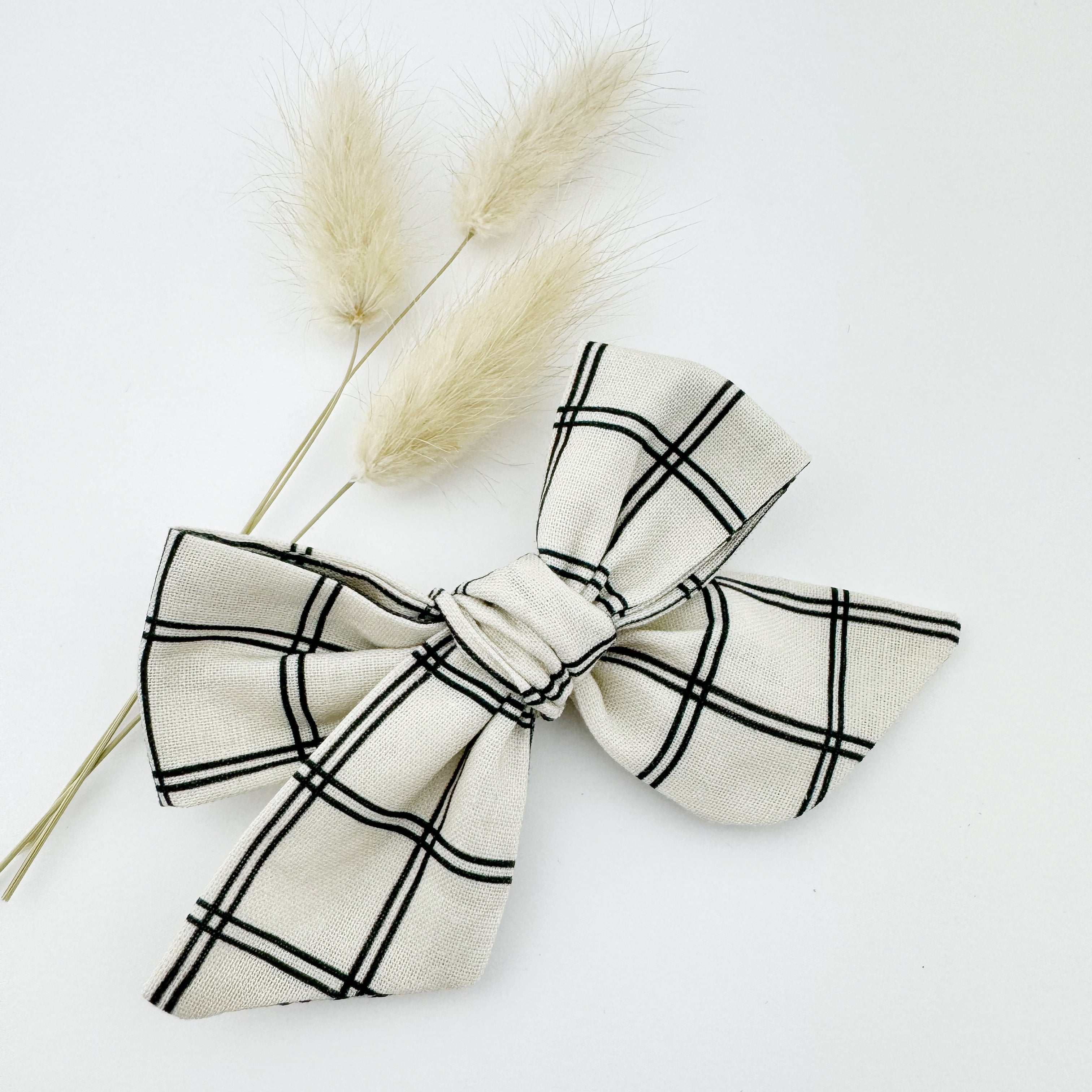 Victoria Bow - Classic Plaid