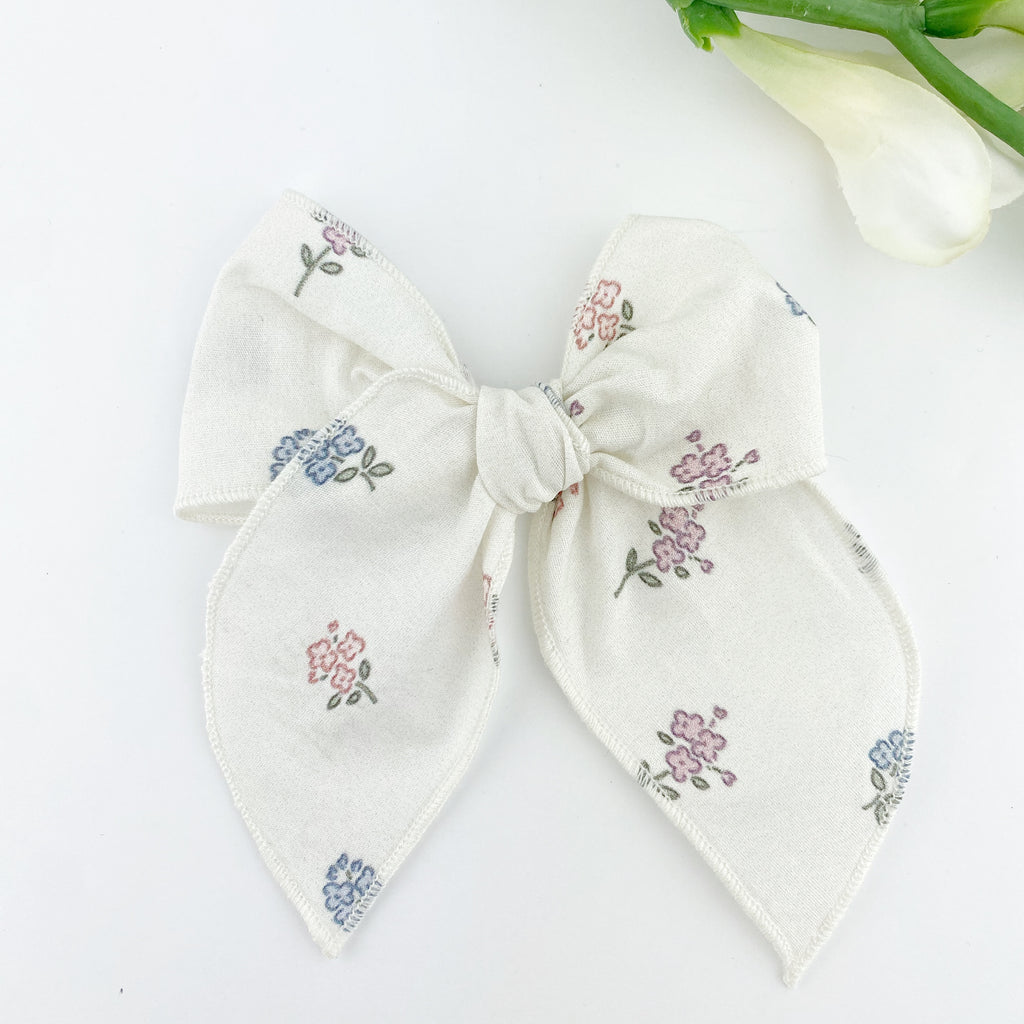 Charlotte Bow - Dainty Floral