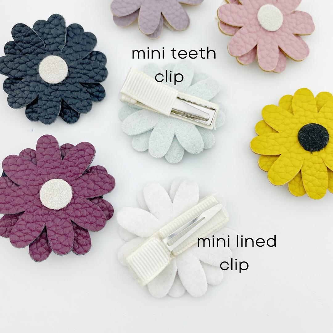 Daisy Flower Clips