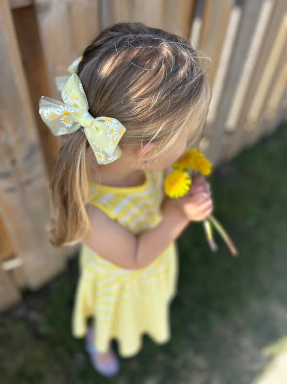 Victoria Bow -  Daisy Tulle
